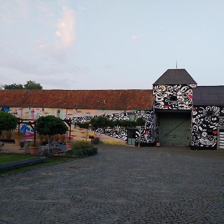 B&B at Haras Petit-Hallet Hannut Dış mekan fotoğraf